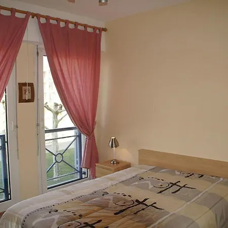 Casa vacanze Appealing In With Balcony Rochefort (Charente-Maritime)