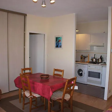 Appealing In With Balcony Casa vacanze *
